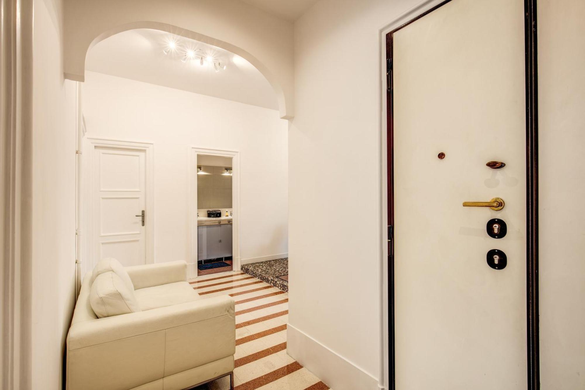 Vicino Basilica Di San Giovanni Apartment Rom